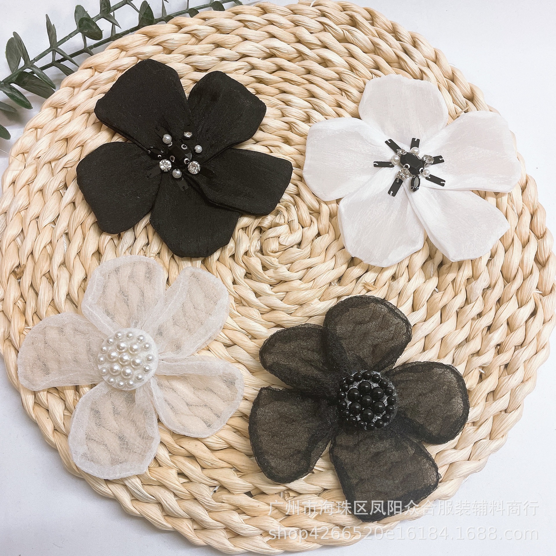 现货手工钉珠珍珠五瓣花布贴 服装鞋帽胸花潮袜配饰花朵diy辅料