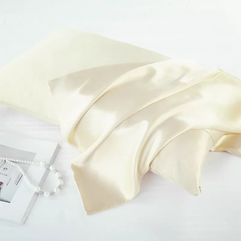 Silk pillowcase