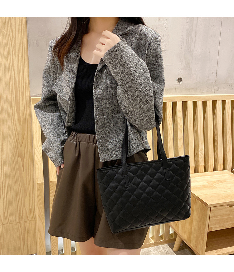 Polyester Lining Material Zipper Closure Type Single Shoulder Strap Strap Type Women's Large All Seasons Pu Leather Streetwear Underarm Bag