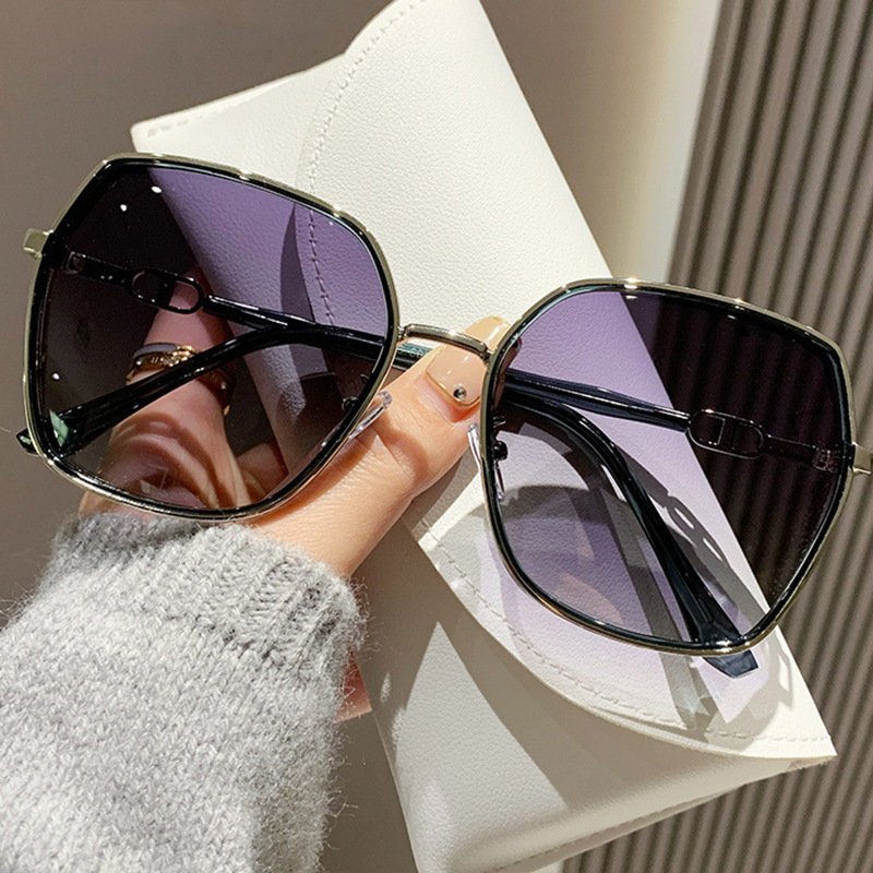 Green silver frame gradient gray