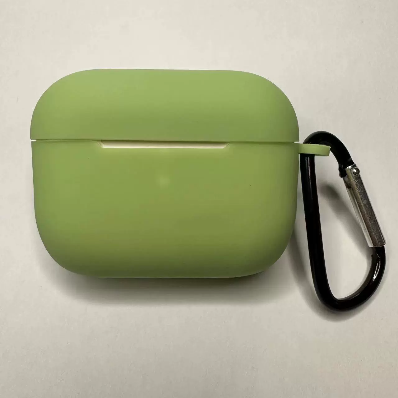 Силиконовый защитный чехол для Apple AirPods (1/2/3, Pro, Pro 2), цветной, с карабином/без карабина