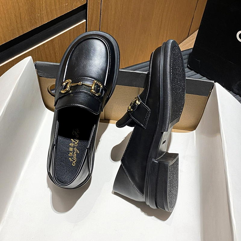 Маленькие кожаные туфли на толстой подошве женские весенние и осенние 2025 новые дикие британские рафу туфли плоские большие размеры женской обуви 41 один 43