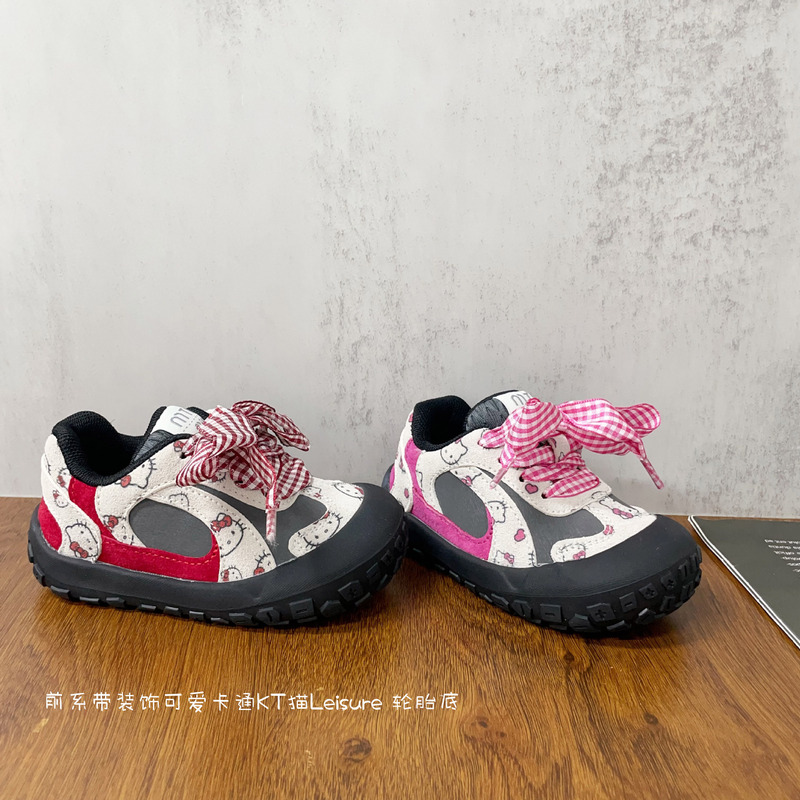 小童洋气可爱卡通防踢休闲板鞋2025秋季新品款男女童舒适小单鞋潮|undefined