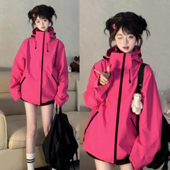 玫红色冲锋衣女款2025新款小个子三合一外套北疆旅游多巴胺穿搭夏