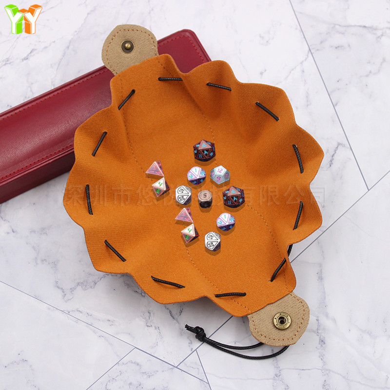 棕色骰子袋
