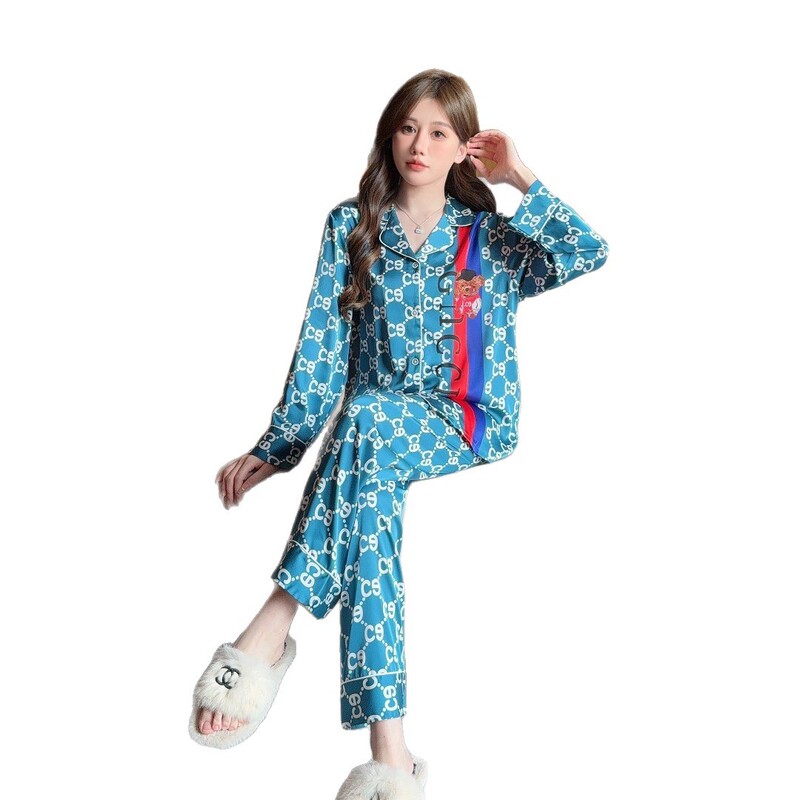 Teddy Bear Cute Pajamas for Women, Ice Silk, Soft and Thin, Long-Sleeved and Long-Pants Two-Piece Set, Simple and High-End Home Wear Teddy Bear Cute Pajamas for Women, Ice Silk, Soft and Thin, Long-Sleeved and Long-Pants Two-Piece Set, Simple and High-End Home Wear