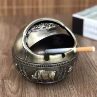 Пепельница для дома, гостиной с крышкой для предотвращения попадания летучей золы в офис, креативная стильная ретро доступная роскошная высококачественная металлическая отделка