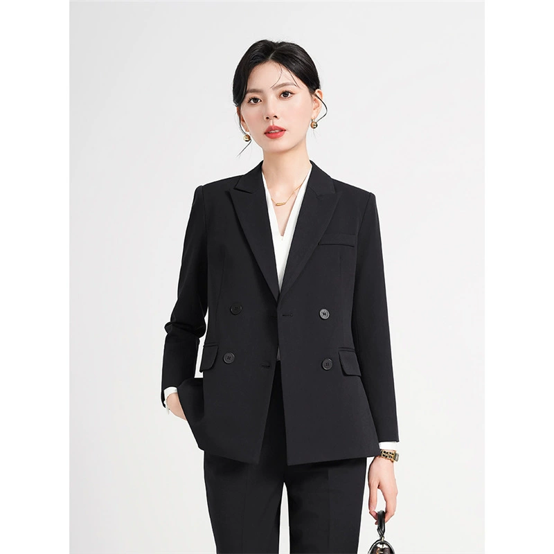 Черный костюм для женщин весной и осенью