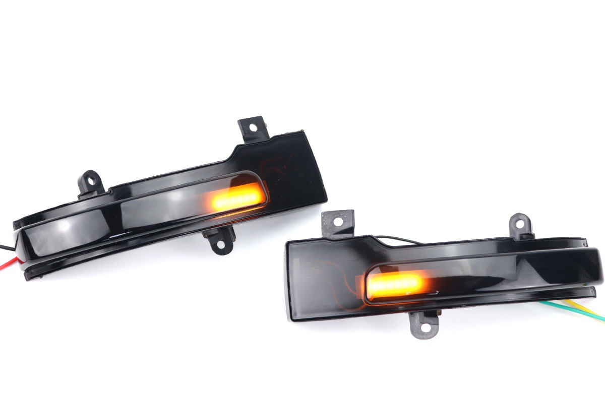 Suitable for Mitsubishi Lancer Outlander 2013-2020 Turn Indicator Rearview Mirror Dynamic Flowing Water Turn Signal