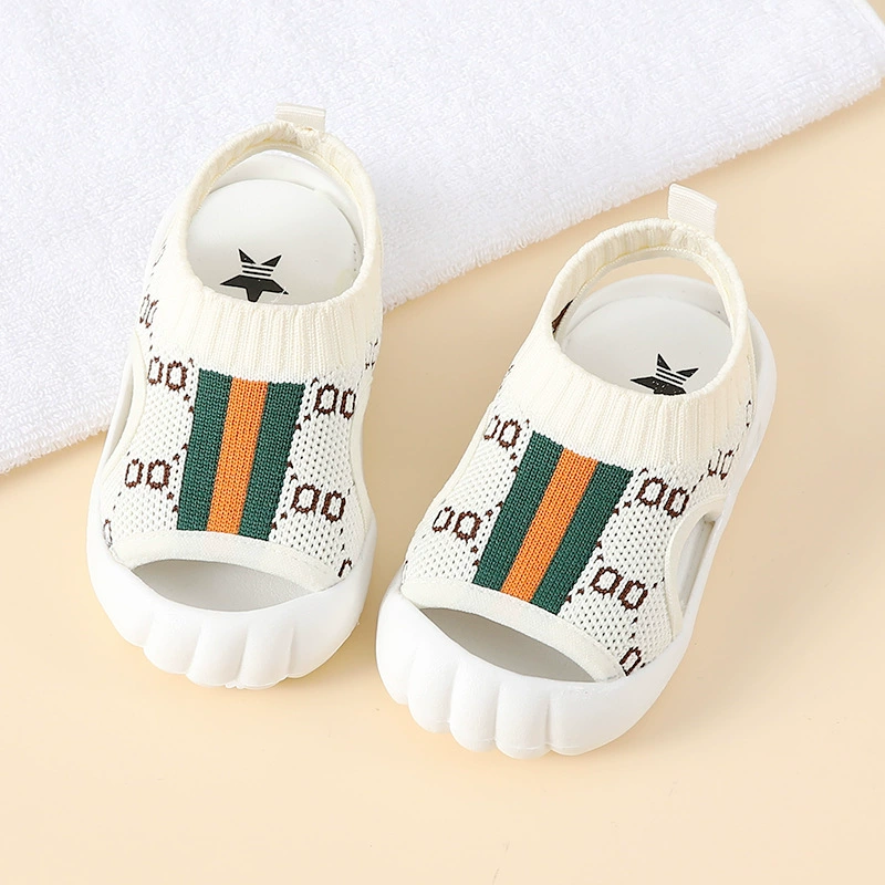 2022 новые летние детские сандалии с нескользящей мягкой подошвой для малышей детская обувь для мужчин и женщин детская Летающая ткань производители оптом