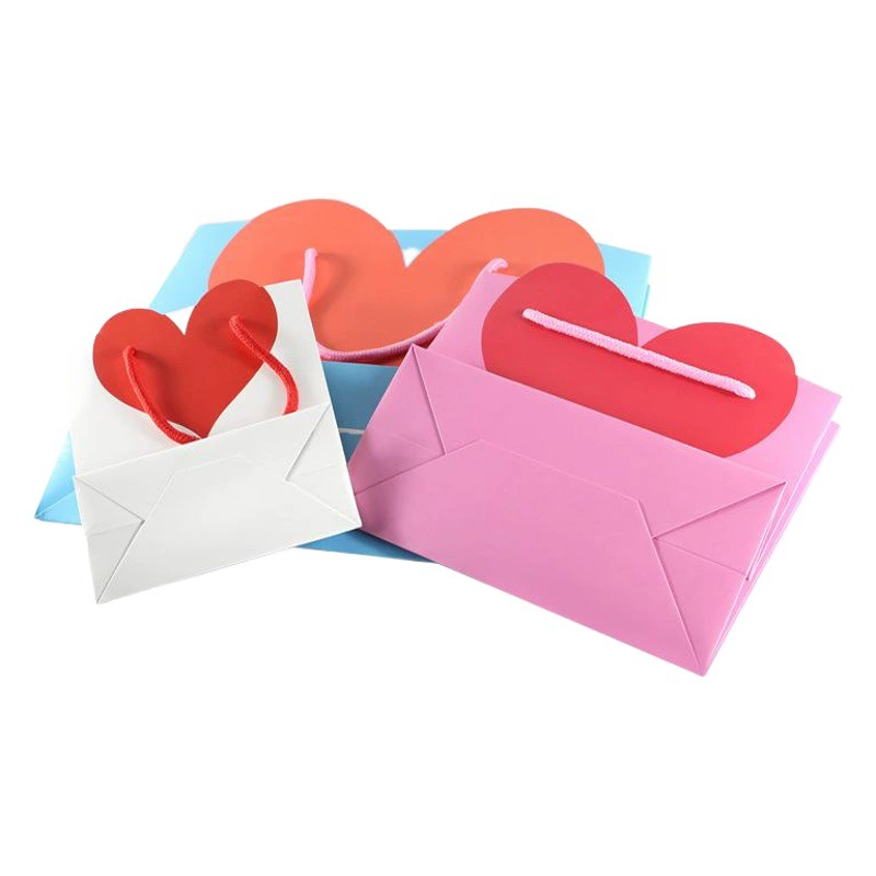 В наличии Оптовая Подарочная сумка обратно Подарочная сумка в форме сердца подарочная сумка Свадебный бумажный мешок упаковочный мешок