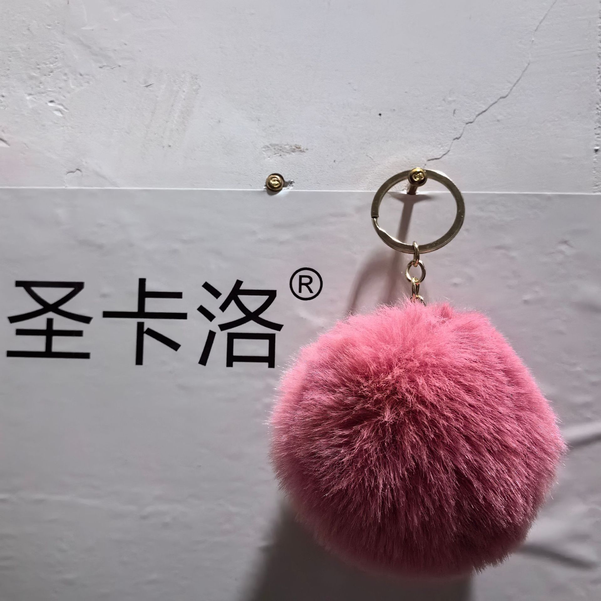 Elemento verde colgante cuerda llavero de peluche de piel artificial bolsa de lana corta colgante damas colgando bolsa accesorios al por mayor