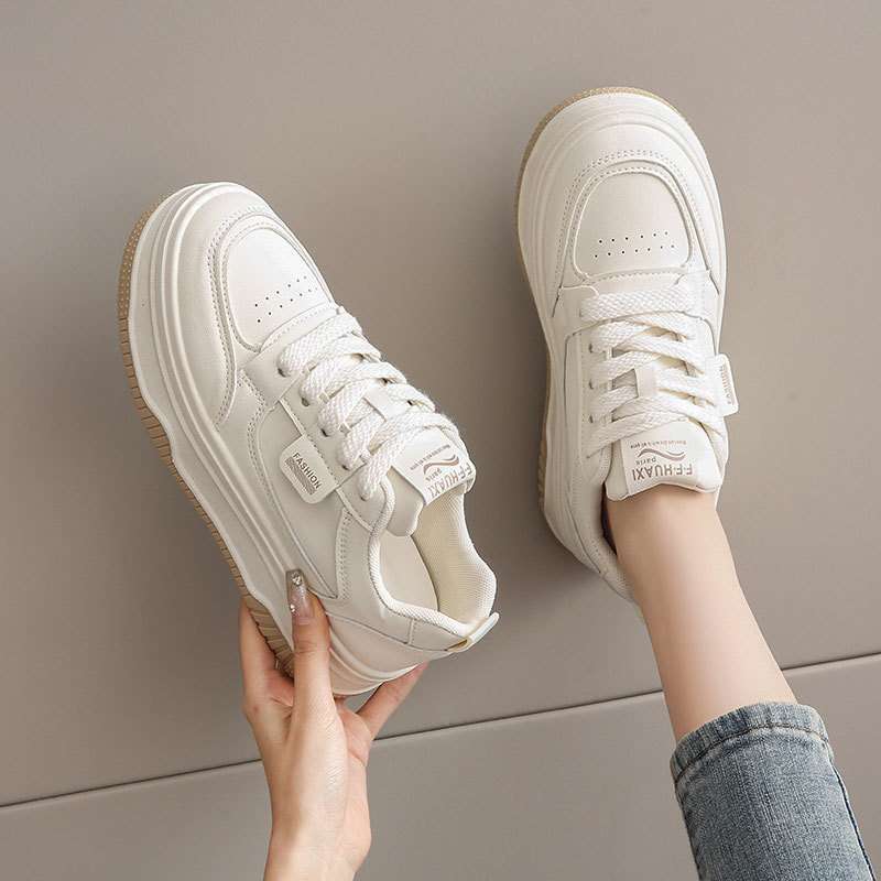 Zapatos blancos de piel suave verdaderos zapatos deportivos de mujer zapatos de skate estudiantes primavera y verano zapatos deportivos transpirables 2025 nuevos zapatos casuales universales
