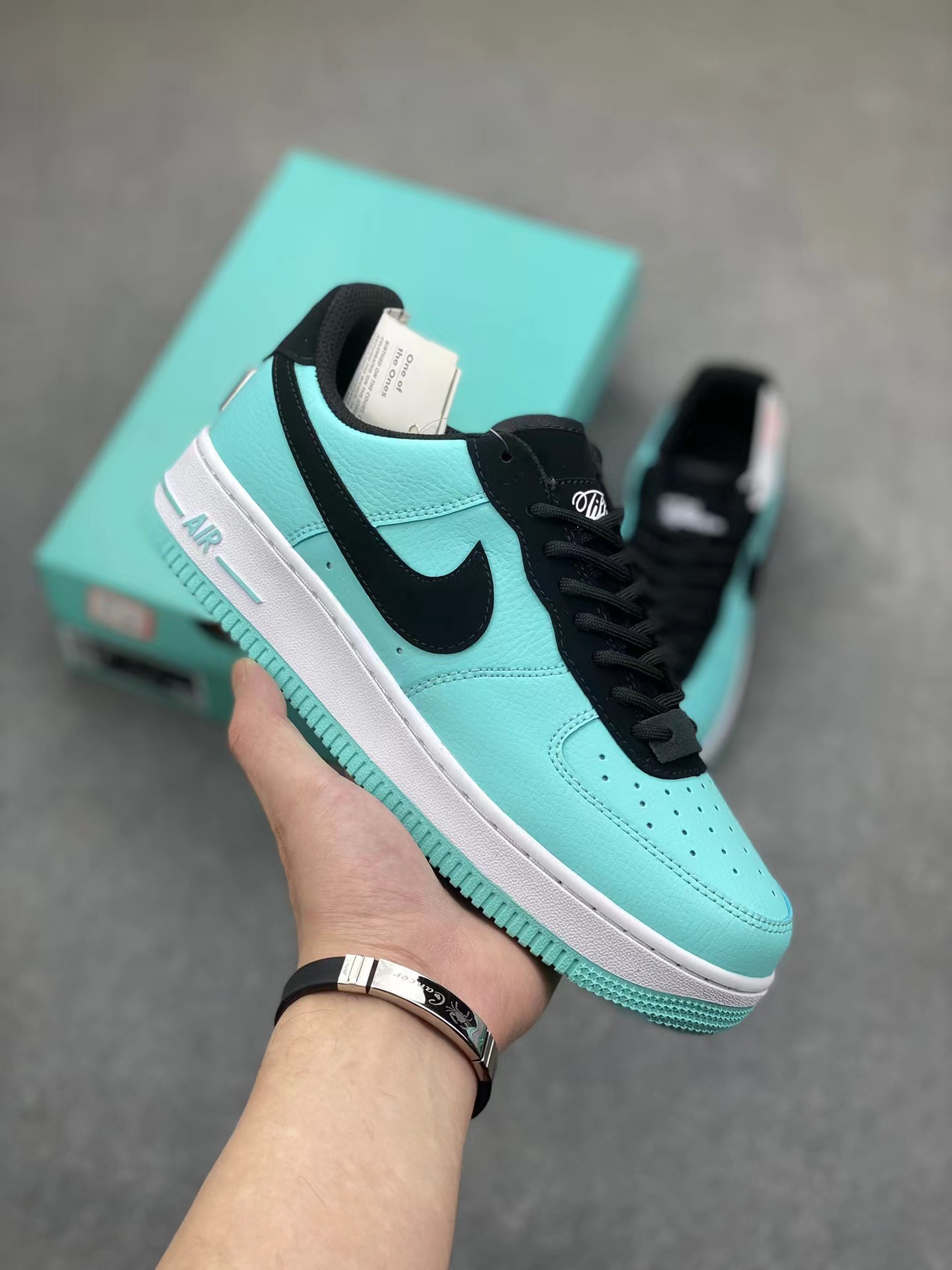 Air New 1 Low Atmungsaktive Schwarz-Weiß-Paar-Freizeitschuhe