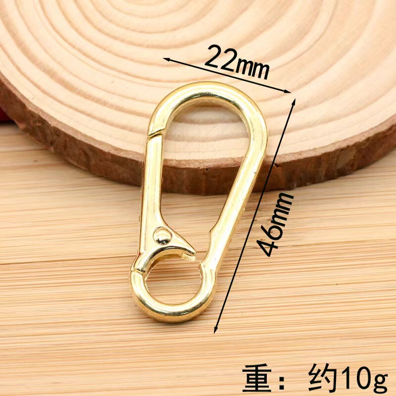 Metal keychain personality retro car motorcycle keychain pendant accessories hanging buckle manufacturers a wholesale