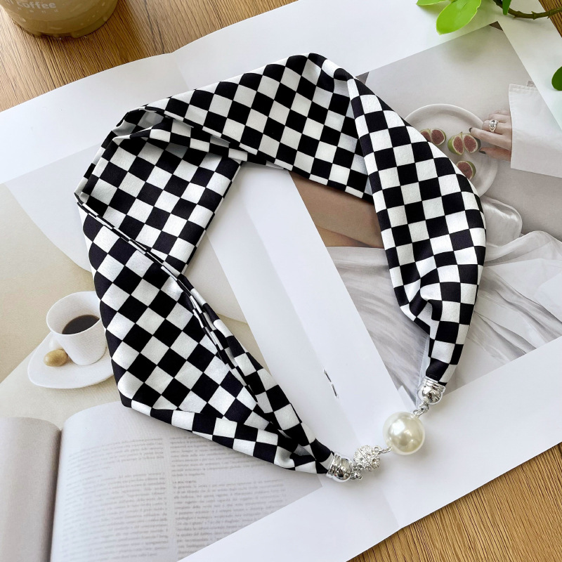 Tablero de ajedrez blanco y negro