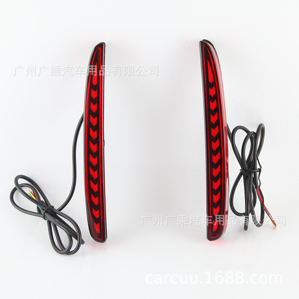 Aplicable a 20 10 generación Civic luces de parachoques trasero caballo salvaje Civic luces de freno luces de advertencia