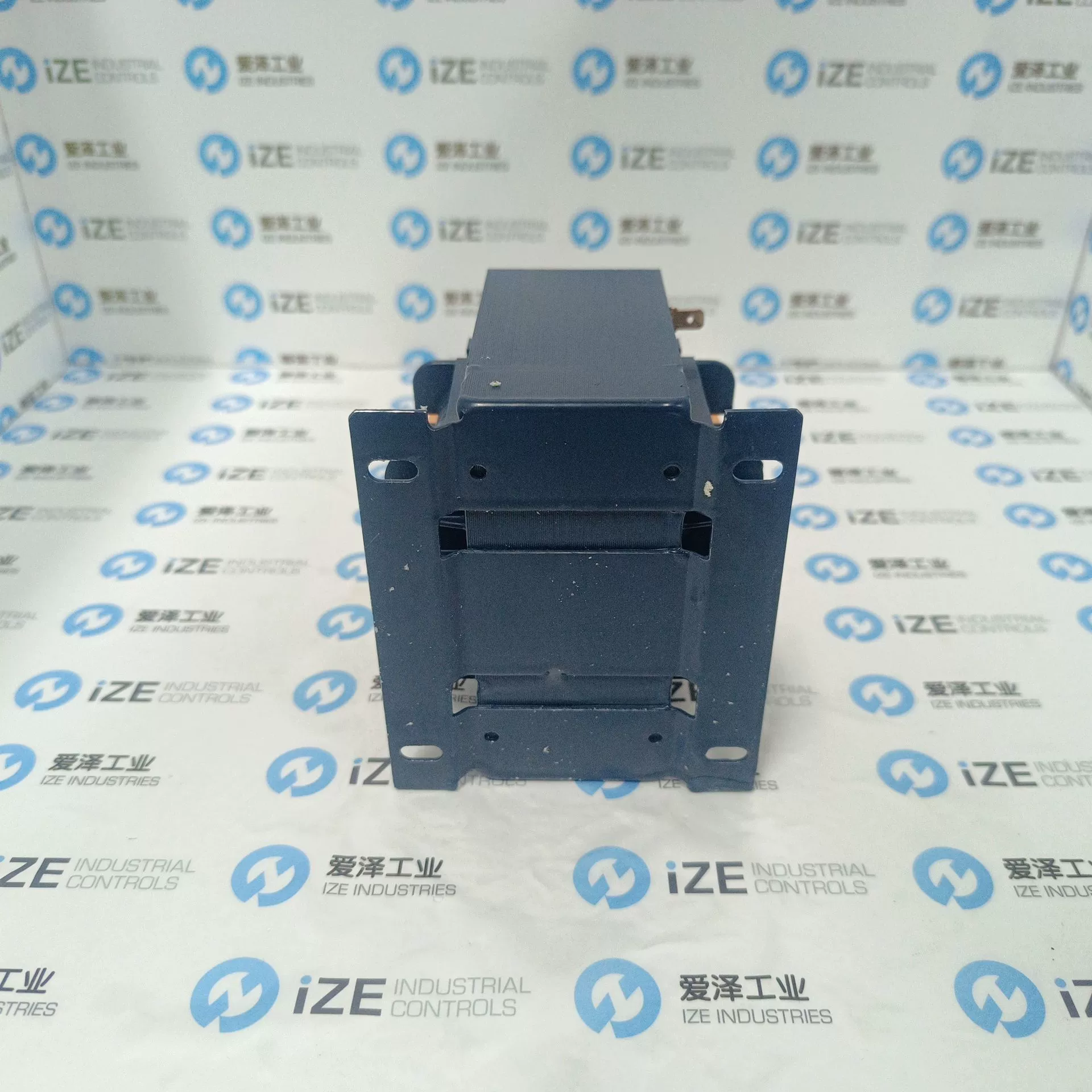 Кратко подлинный трансформатор, 230v