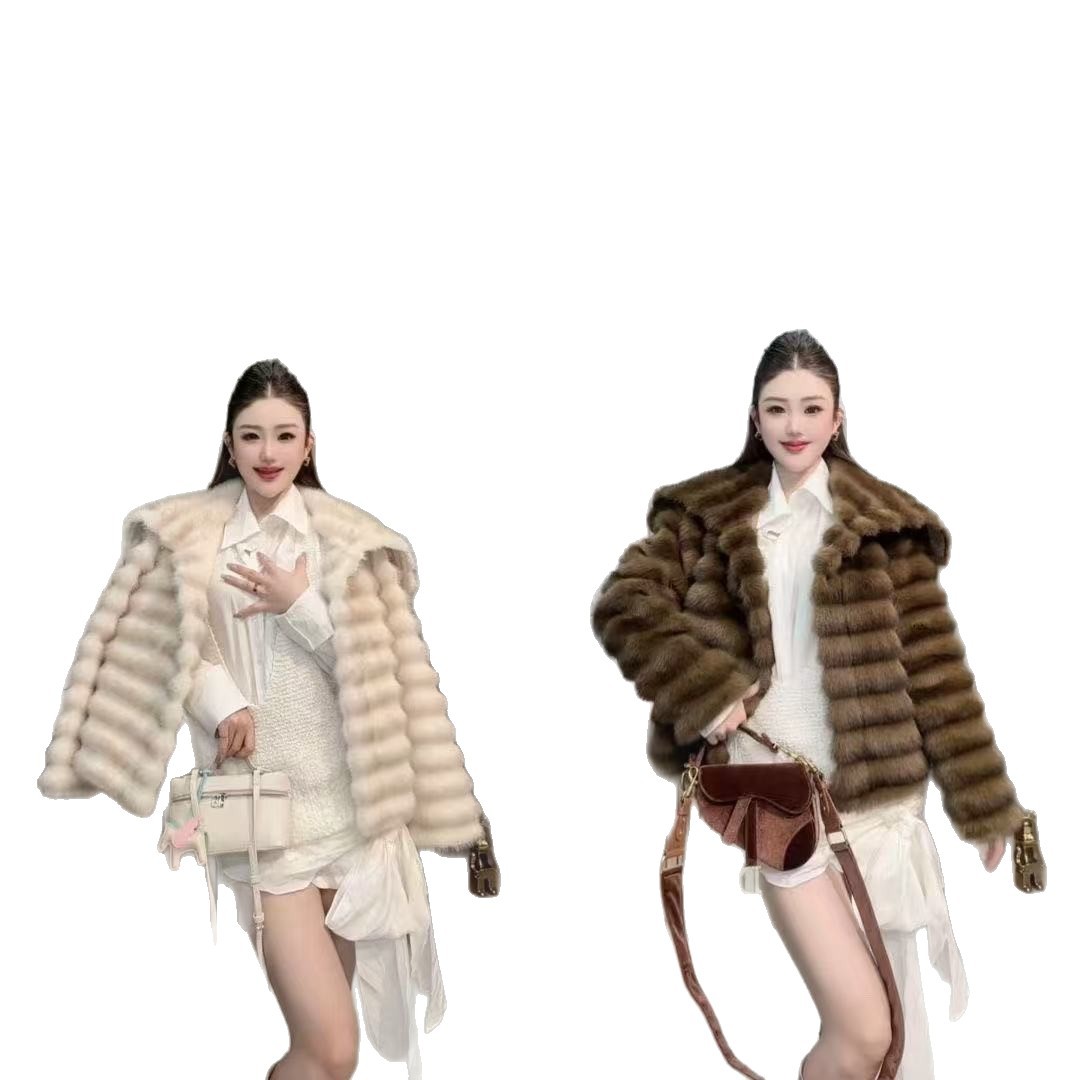Cappotto lungo in finta pelliccia da donna con collo a risvolto_voghion.com
