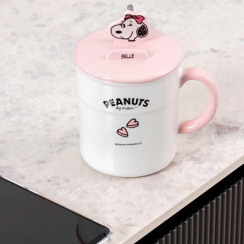Taza de agua Snoopy auténtica, taza de pareja creativa de dibujos animados, taza de alto valor con tapa, taza de regalo de cerámica con cuchara