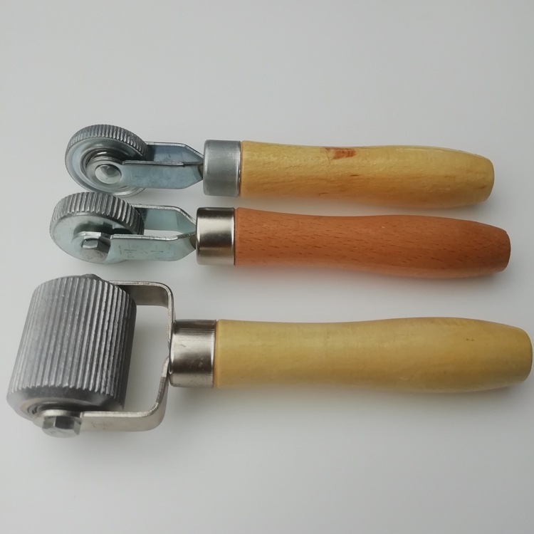 Rodillo de compactación de neumáticos para automóviles ensanchado gran rodillo de compactación herramienta de reparación de neumáticos rodillo de madera sólida rodillo de compactación de neumáticos de vacío