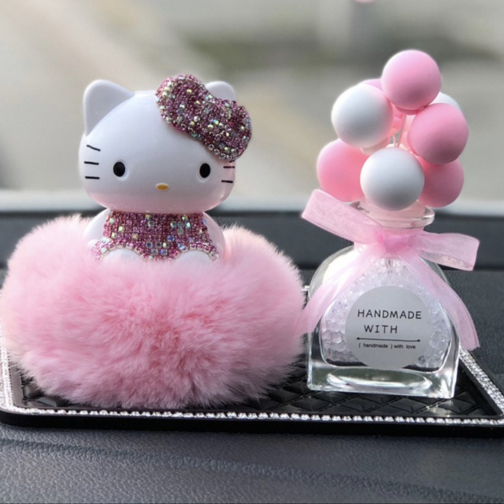 Coche de dibujos animados KT gato globo adornos accesorios traje de tres piezas plástico decorativo otro