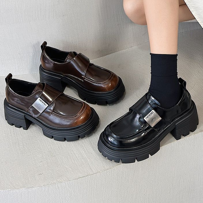 Retro Thick-Soled Loafers for Women 2024 New Style with Velcro, Chunky Heel, Round Toe, Versatile Fashion British-Style Leather Shoes