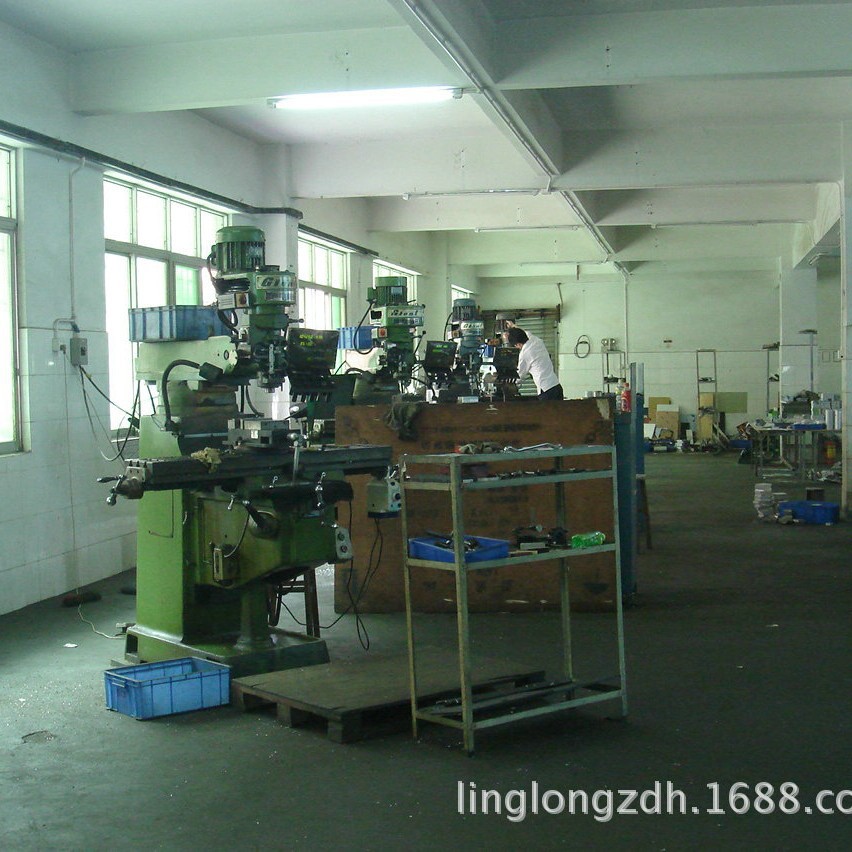 �������Ͻ�����Ʒ������ܻ�е����������CNC��ͼ�ӹ���1