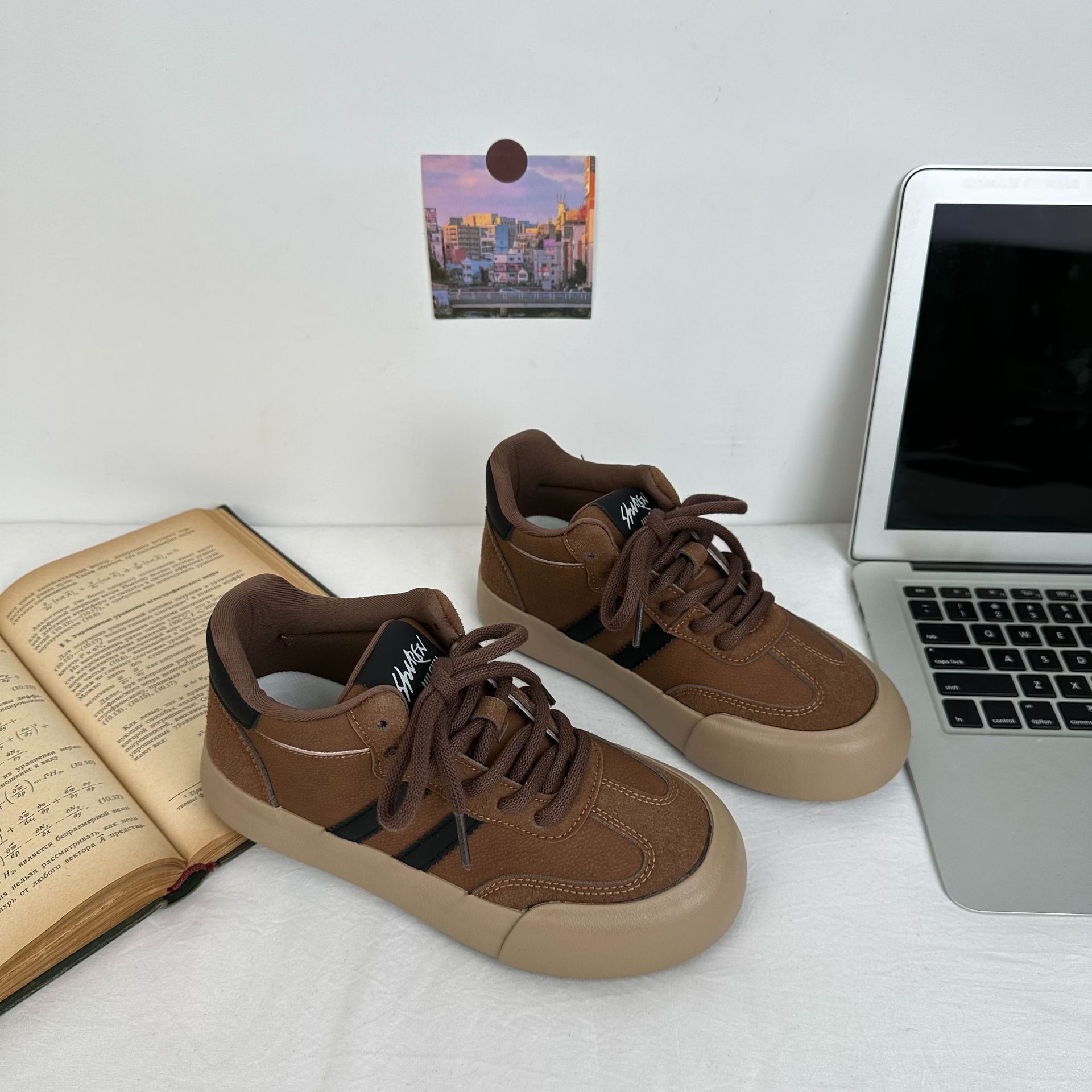 Zapatos Maillard estilo Hong Kong zapatos de entrenamiento alemán 2024 nuevos zapatos casuales de algodón zapatos de estudiante zapatos de invierno 6588 generación