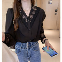 レースの底のシャツの女性の春秋の新型のデザイン感の小さい大衆の中は洋風の心機の上着のシフォンを掛けてシャツの洋をつなぎ合わせます。