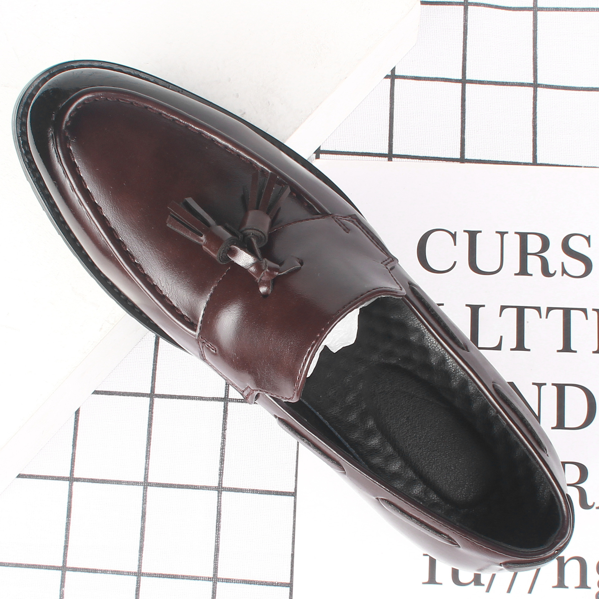 2022�����¿������г�����Բͷ����͸����ʽ���д���ƤЬ87