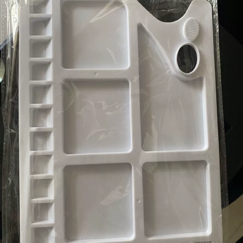Plastic palette