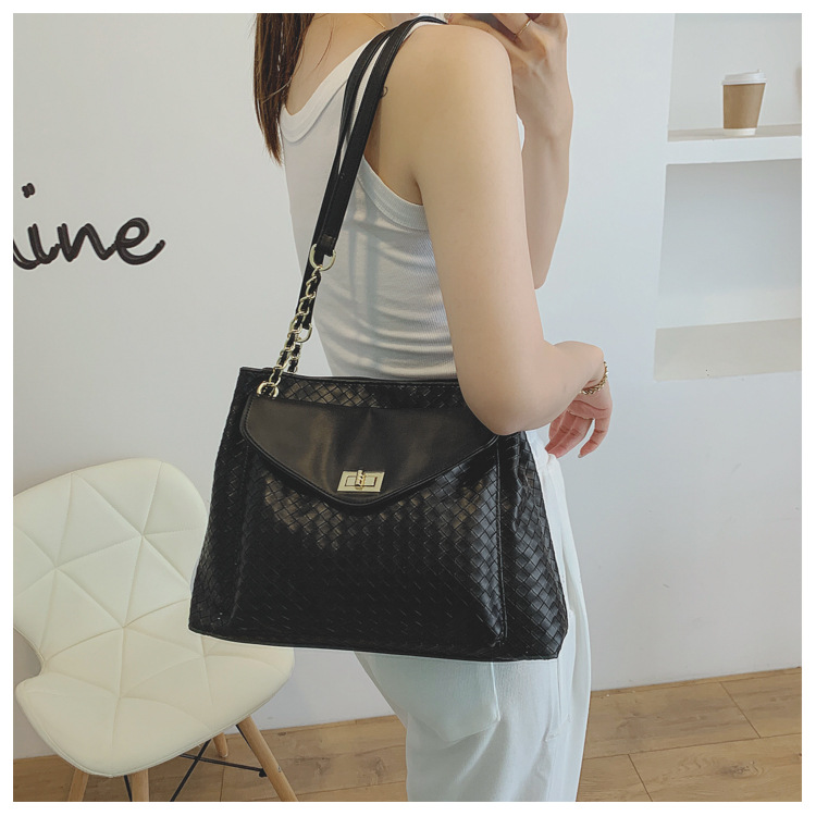 Wholesale Fashion Rhumbus Woven Messenger Tote Bag Nihaojewelry display picture 6