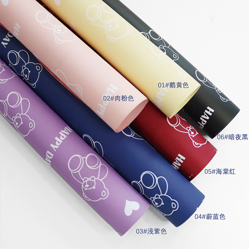 Huaxi amor oso papel de embalaje de flores dibujos animados impermeables hechos a mano DIY papel de embalaje floral florista materiales de flor al por mayor