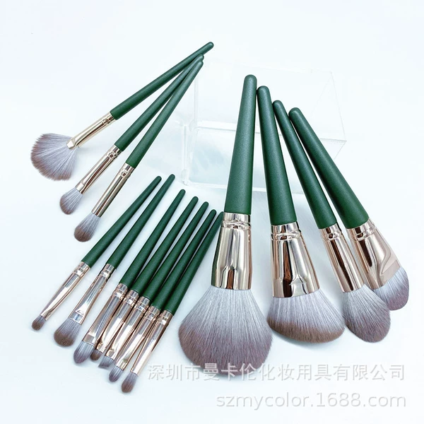 14 green clouds