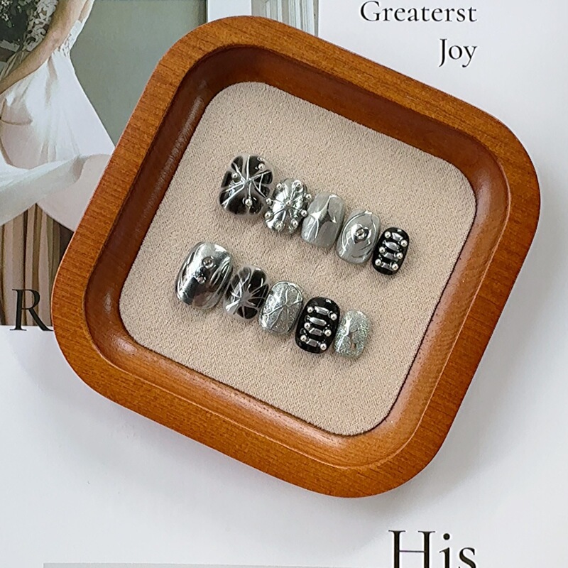 Purely Handmade Wearable Nails Wholesale Modern Black Silver Geometric Design High-End Accessible Luxury Manicure Stereo Nail Stickers