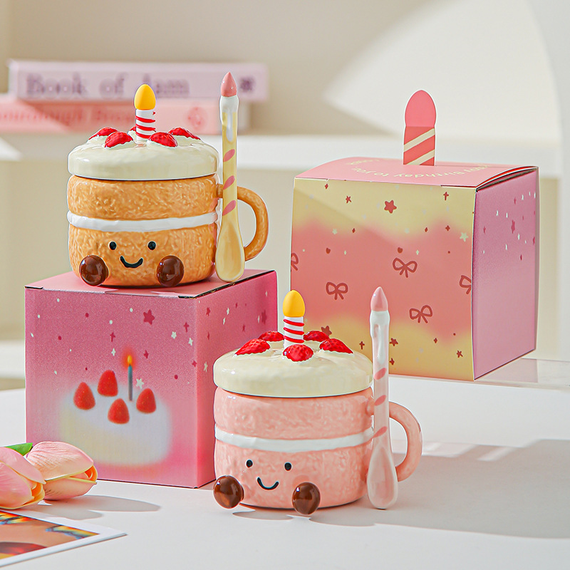 Canta de vela de cumpleaños encantadora tarta de cerámica taza de marca de dibujos animados con taza de agua de tapa de expresión creativa taza de café sonriente