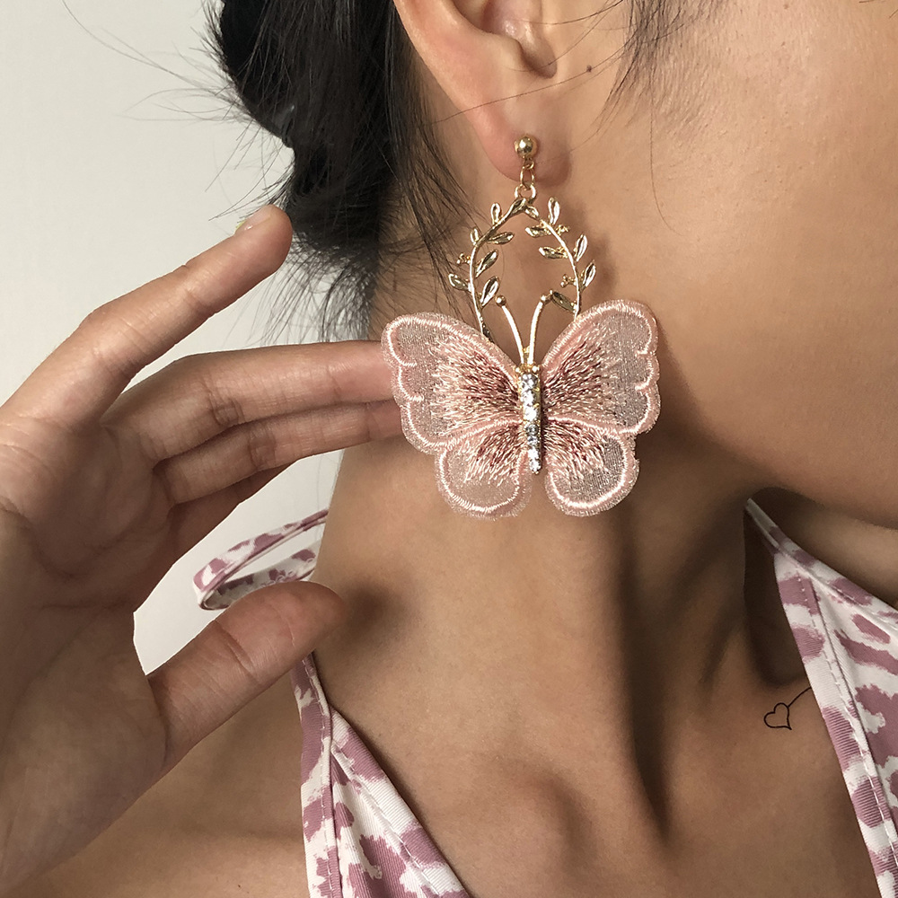Vintage Creative Embroidery Butterfly Alloy Earrings display picture 19