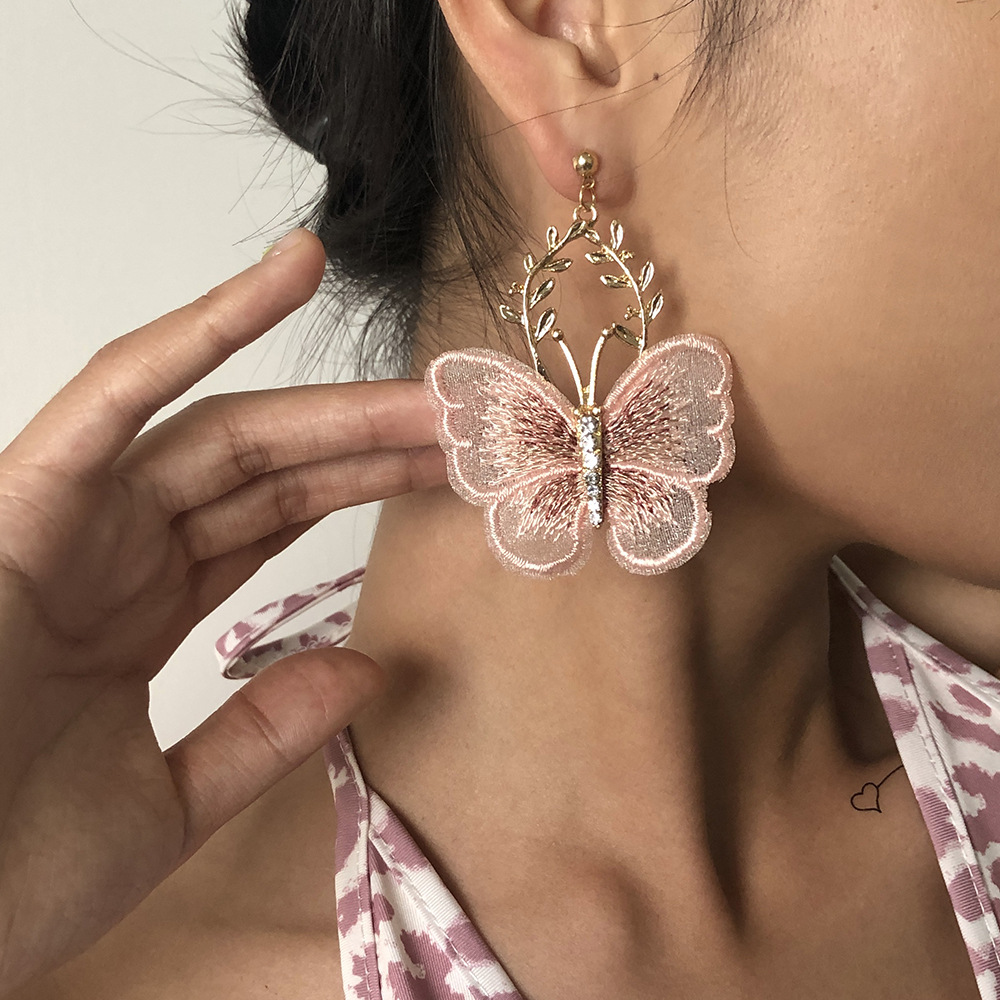 Boucles D&#39;oreilles En Alliage De Papillon De Broderie Créative Vintage display picture 19