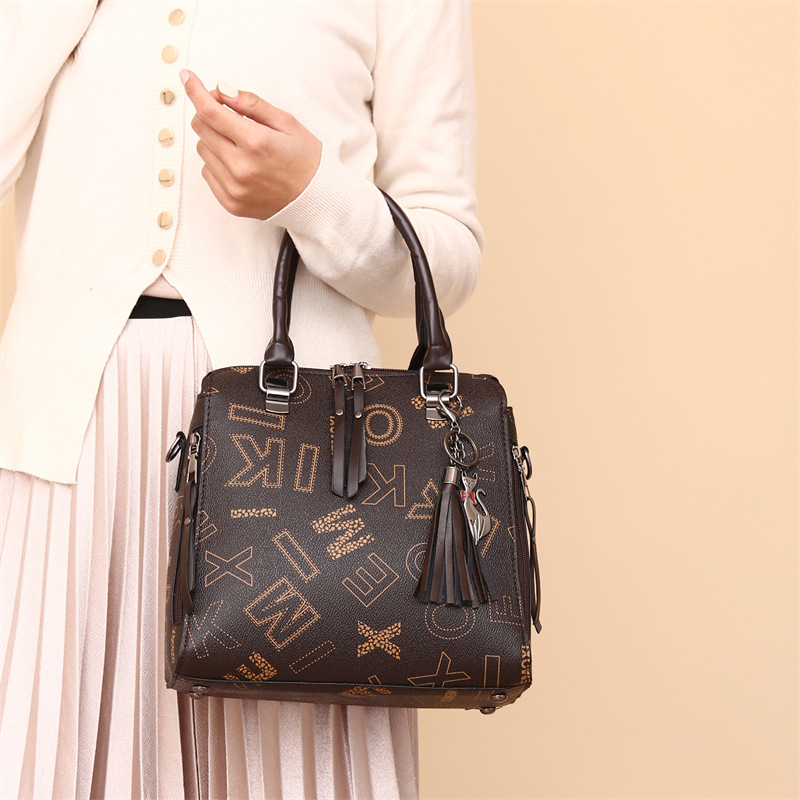 Cross-border foreign trade large-capacity women's bag 2024 New style mother and child multi-piece set Women's bag letter women's single-shoulder handbag undefined