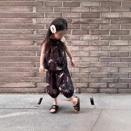 女童夏无袖吊带上衣灯笼裤两件套2025新款中小童洋气可爱时髦套装
