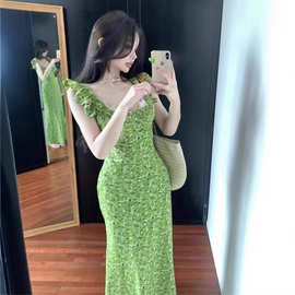 南油批发夏款茶歇法式小清新绿色碎花设计感斜裁系带收腰度假无袖
