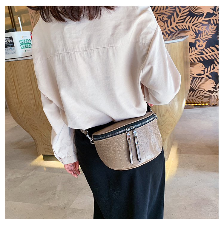 Fashion Solid Color Soft Leather Chest Bag Strap Crocodile Pattern Crossbody Bags display picture 21