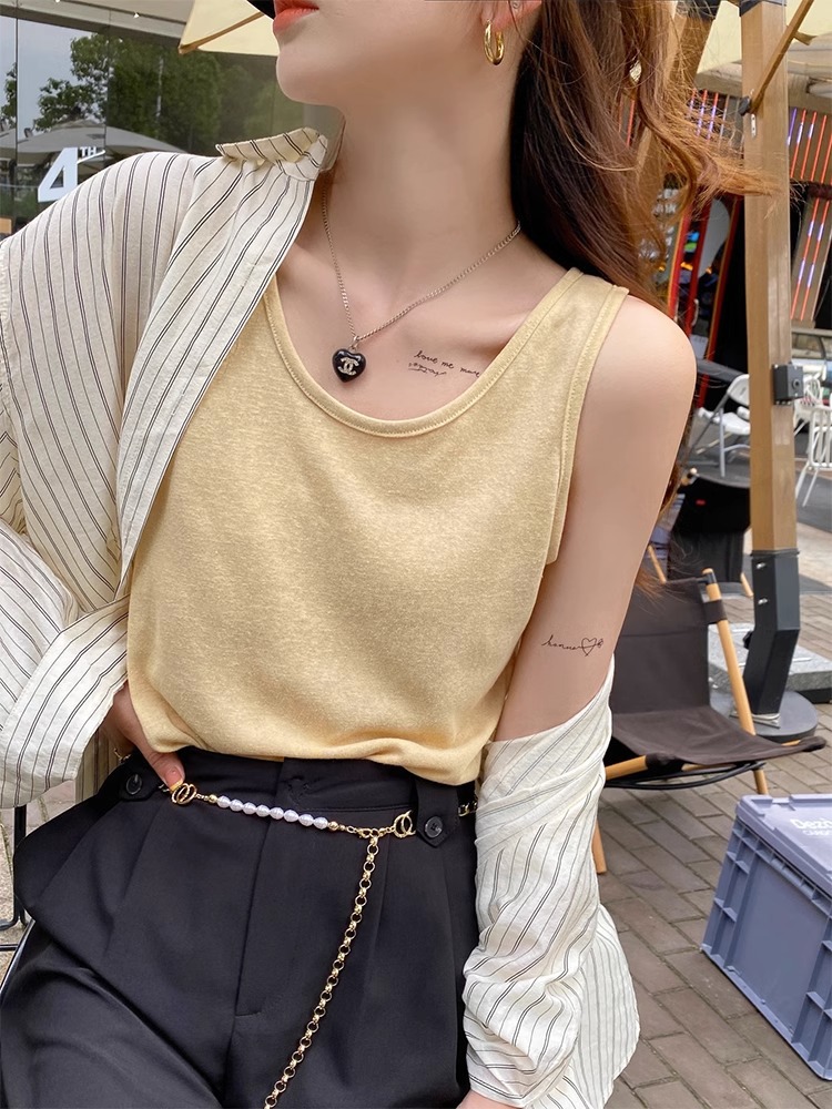 노란색 ~ 넓은 어깨