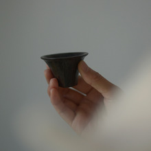 日式手作粗陶茶杯 功夫茶具粉引小號品茗杯子 創意三角陶瓷白酒杯