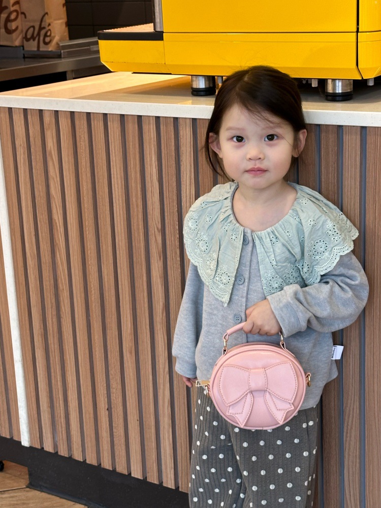 151g Weight Polyester Lining Material Zipper Closure Type Top Handle, Sling Strap Strap Type Crossbody Bag Bags Type Casual, Daily, Shopping Occasion Pu Leather Material Bow Knot Pattern All Seasons Season Girl'S Gender Cute Style Round Shape Girl'S Pu Leather Bow Knot Cute Round Zipper Crossbody Bag 5