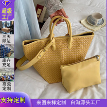 �羳ˮͰ��Ů������ͨ�ھ�������˻@�Ӱ��߼��Еr����ĸб���