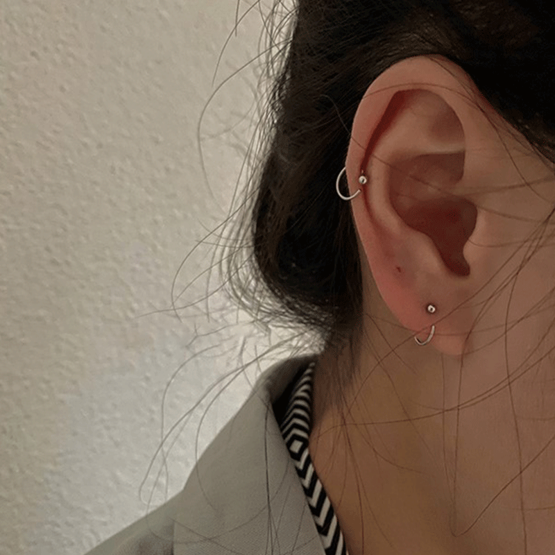 Pendientes piercing de oreja para mujer plata esterlina simple estilo frío pequeño círculo Beanie ear bone Stud 2021 nuevo anillo de hueso de oreja de moda