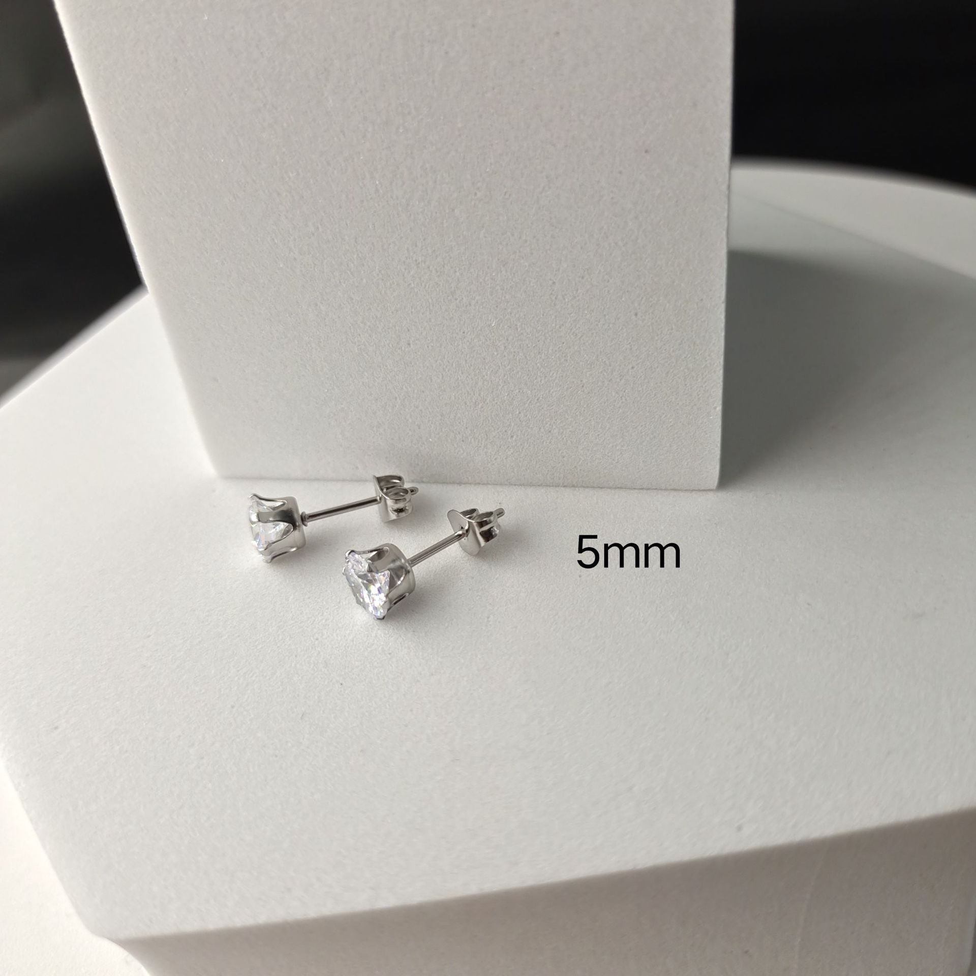 Artificial Gemstones Inlay Material Ear Studs Classification 1 Pair Quantity Street Occasion Titanium Steel Material 1 Pair Simple Style Crown Metal Titanium Steel Artificial Gemstones Ear Studs