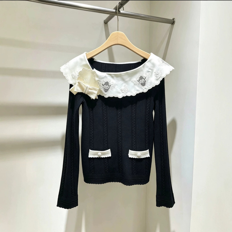 In stock 2026 women's doll collar knit sweater, new autumn and winter black slim-fit long-sleeve sweater, French style top